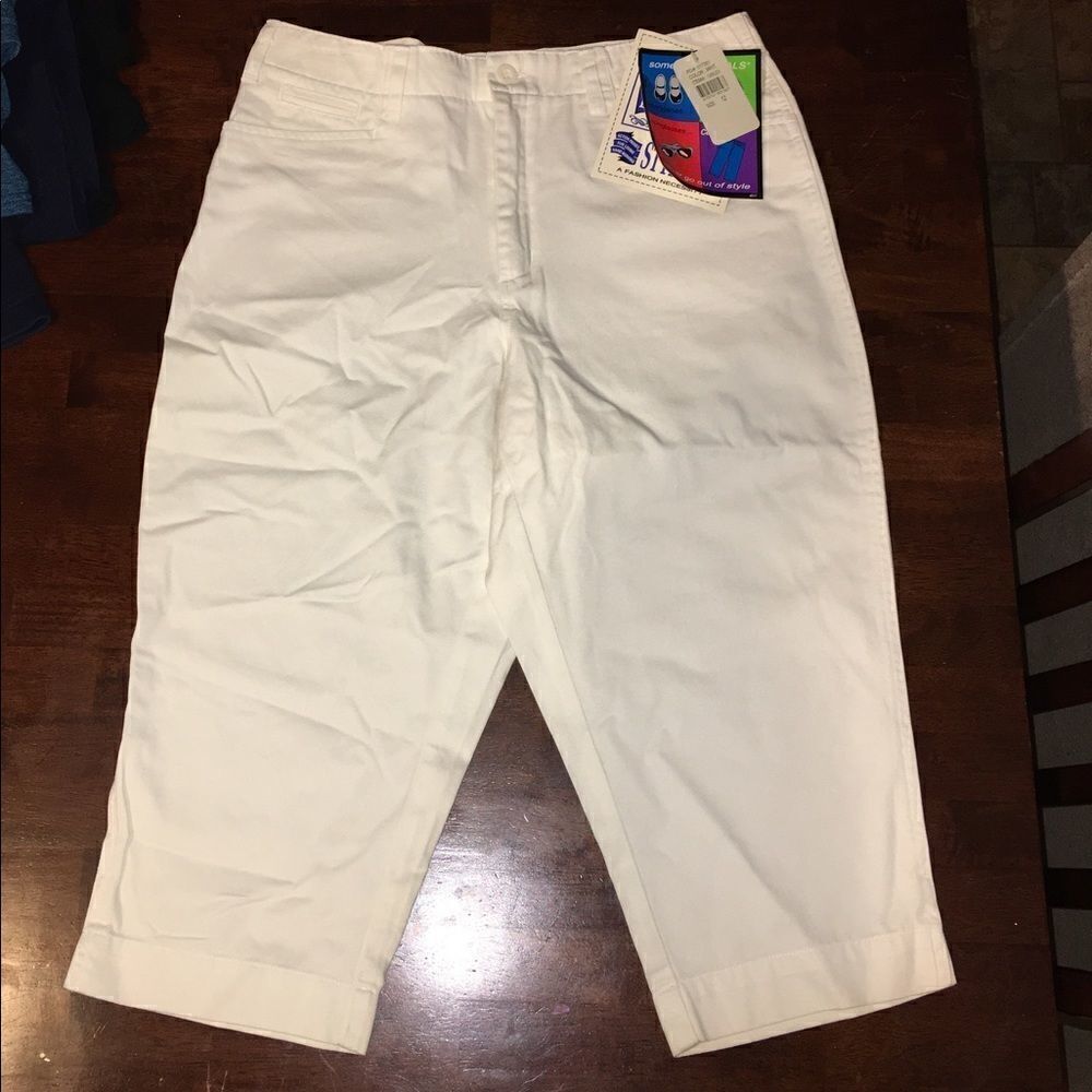 NWT Essentials Style Capris - Picture 2 of 7